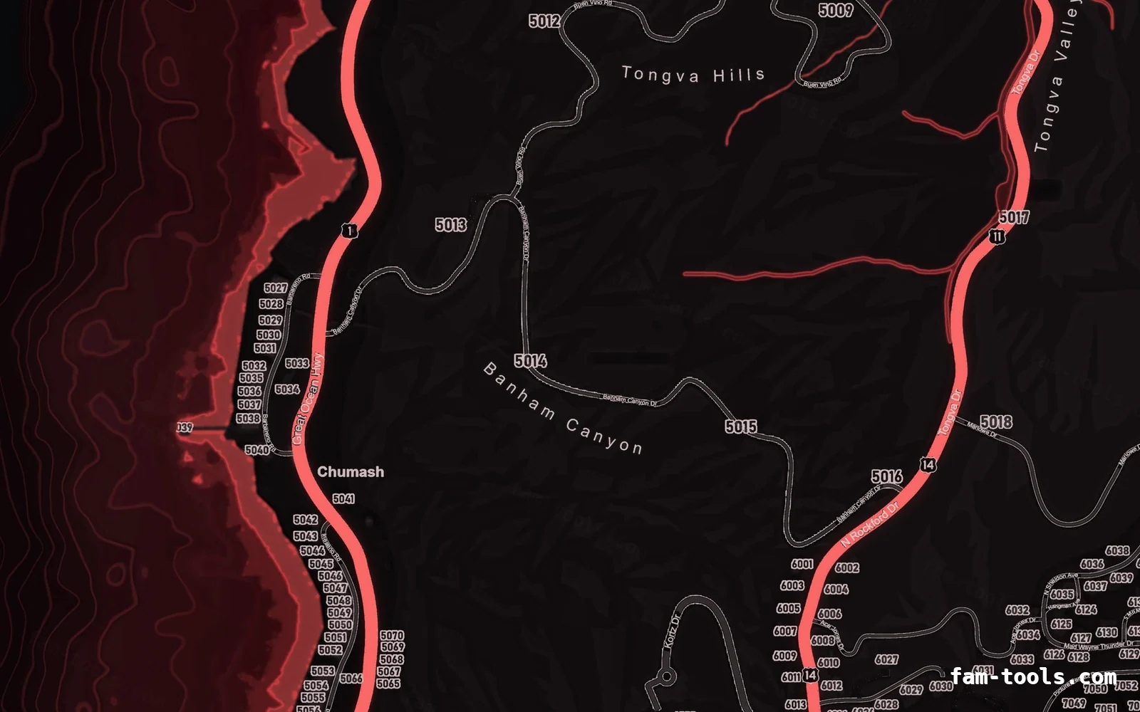Red CRIMSON FiveM-compatible minimap showing the west coast with a glowing coastline